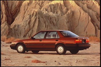 honda-celebrates-four-decades-of-accord-americas-best-selling-car-over-the-pa_12