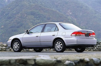 honda-celebrates-four-decades-of-accord-americas-best-selling-car-over-the-pa_22